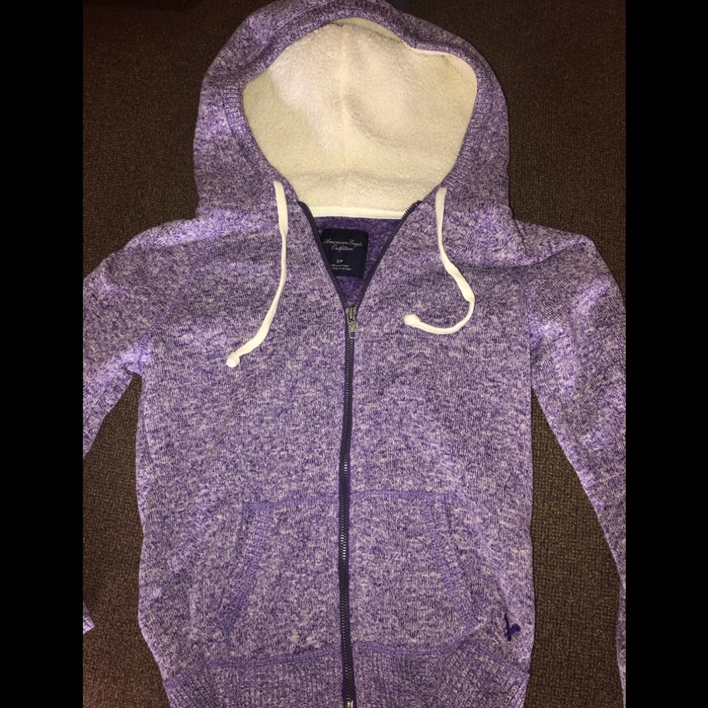 American Eagle Sweat shirt